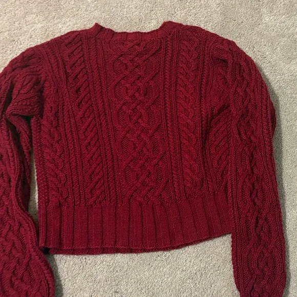 Abercrombie & Fitch Rich Burgundy Cable Knit Sweater - Picture 3 of 4